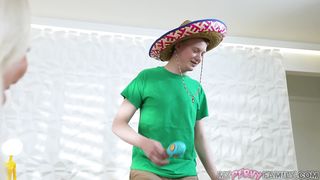 Callie Brooks - Mom Plays With My Maraca