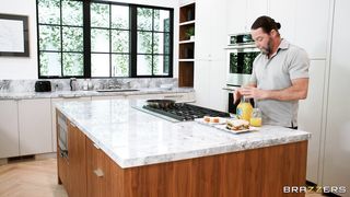 Sophie Reade - Busty Babe Fucks Boyfriend's Brother - 08/07/23