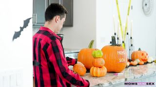 Whitney Oc - Pull Your Dick Out Of The Pumpkin - S22:E8