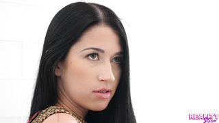 Alex Coal, Camila Cream - Two For The Price Of One - S7:E4 - 12/18/24