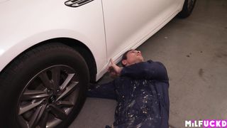 Ophelia Kaan - MILF Trades Anal Sex For Car Repairs