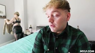 Dee Williams - Sharing a Room With My Mom Ends With a Creampie