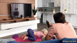 Kenzie Reeves - Advanced Anal Stretching Yoga