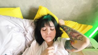Alice Wondrr - POV Step Sister Masturbating and I Fucked her FullHD