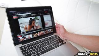 Syren De Mer - Mom Helps Horny Mon (22.03.25)()