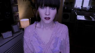 Sydney Harwin - Mommy Gives Up Her Ass